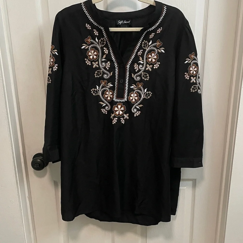 Soft Focus Black Floral Embroidered Tunic - Picture 1 of 6